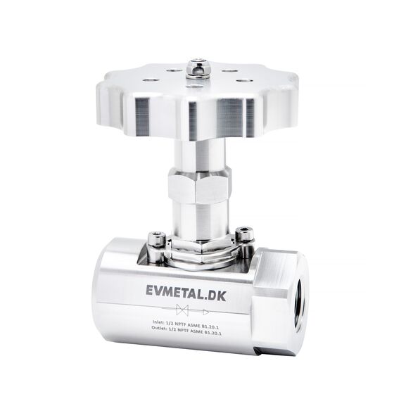 Needle valve with lockable large handwheel
